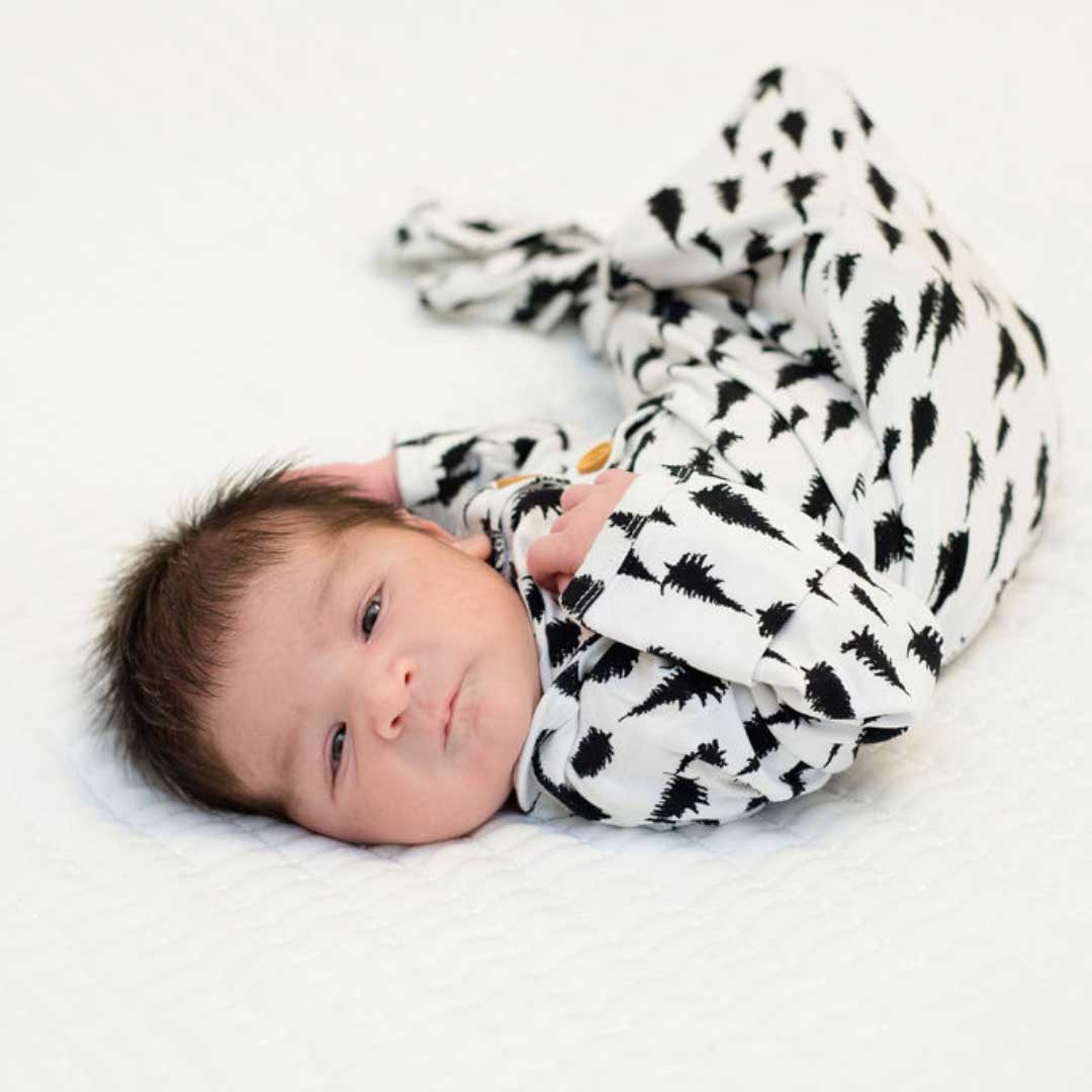 Knotted baby gown - Pine Tree