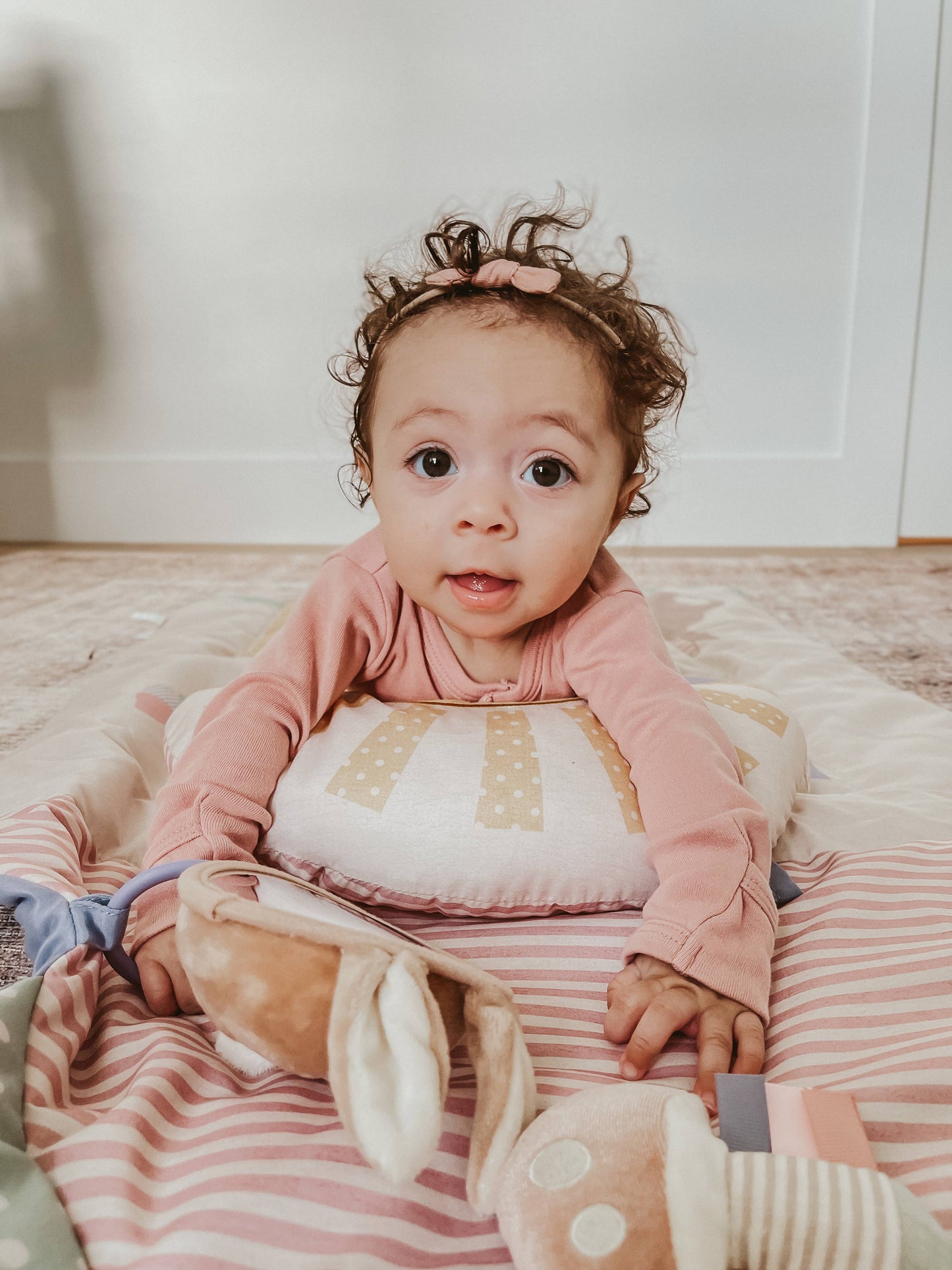 Itzy Ritzy - Tummy Time Cottage Play Mat