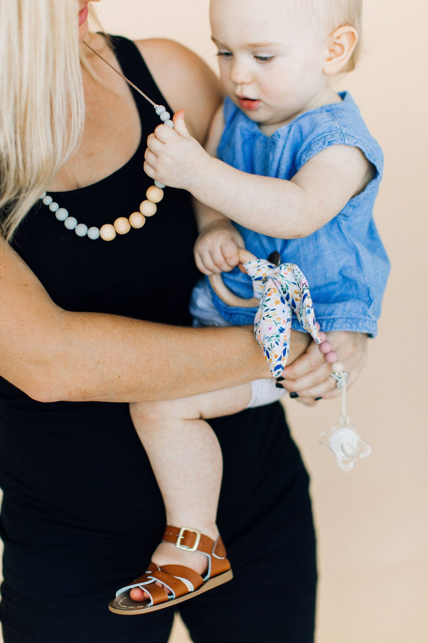 Crinkle Bunny Ears Teether - Floral