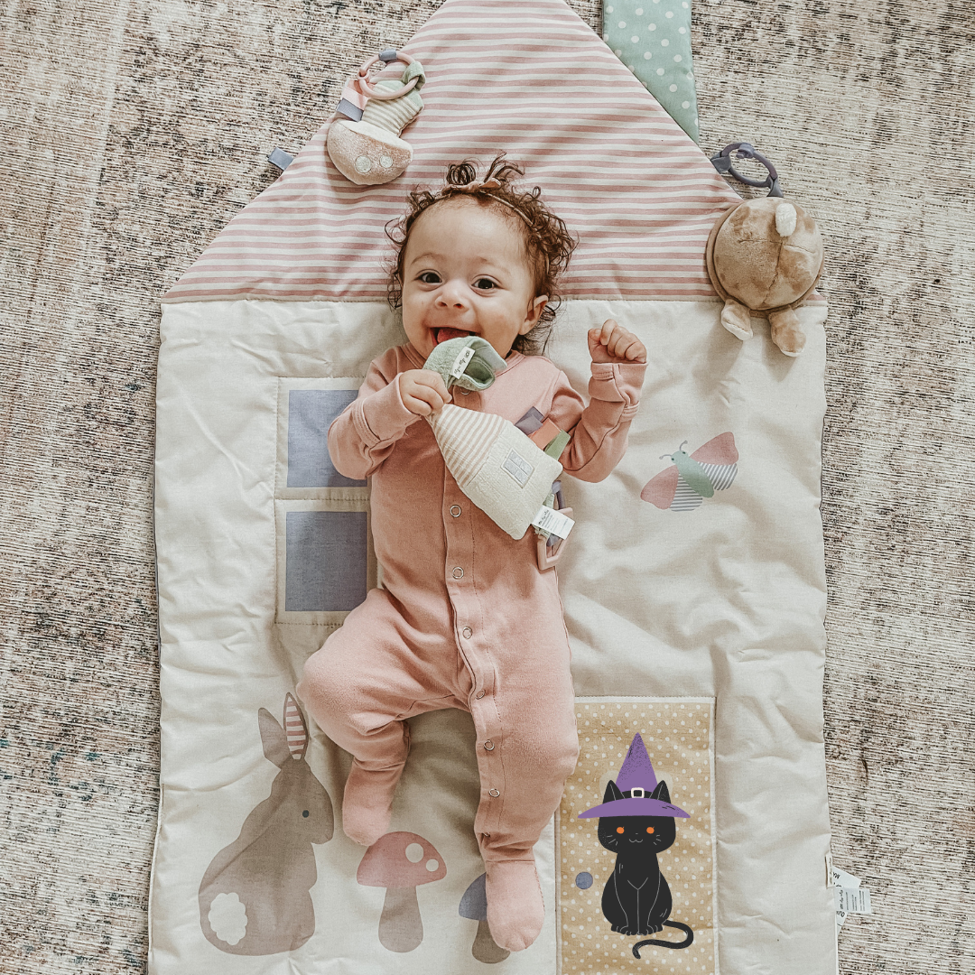Itzy Ritzy - Tummy Time Cottage Play Mat