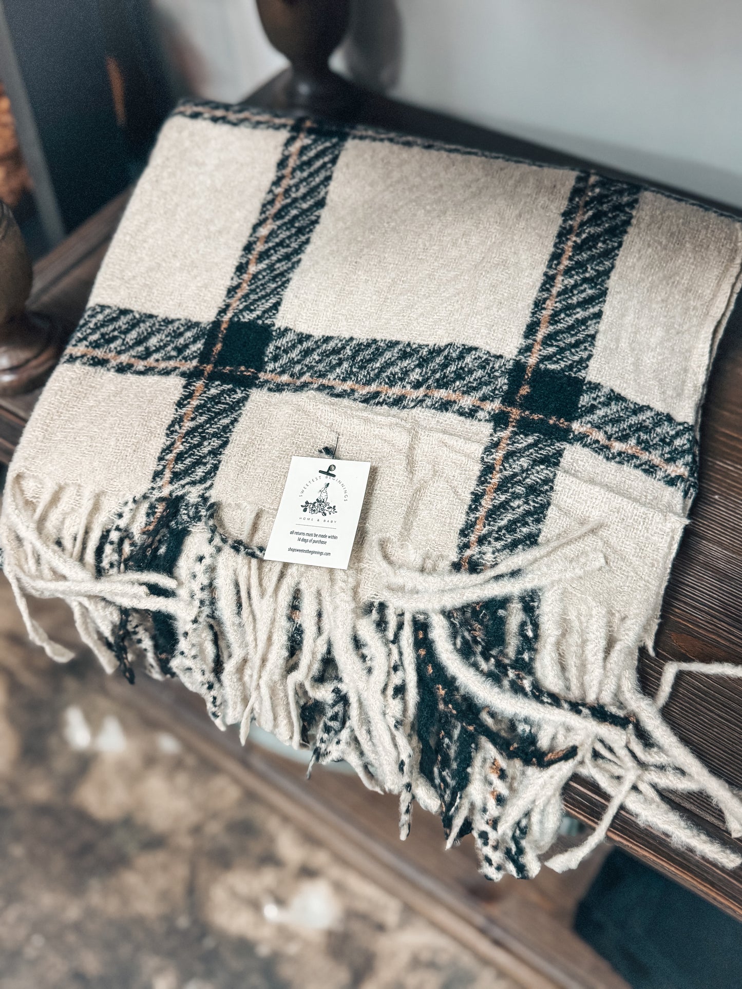 Chunky Knit Scarf - Black/Cream Plaid