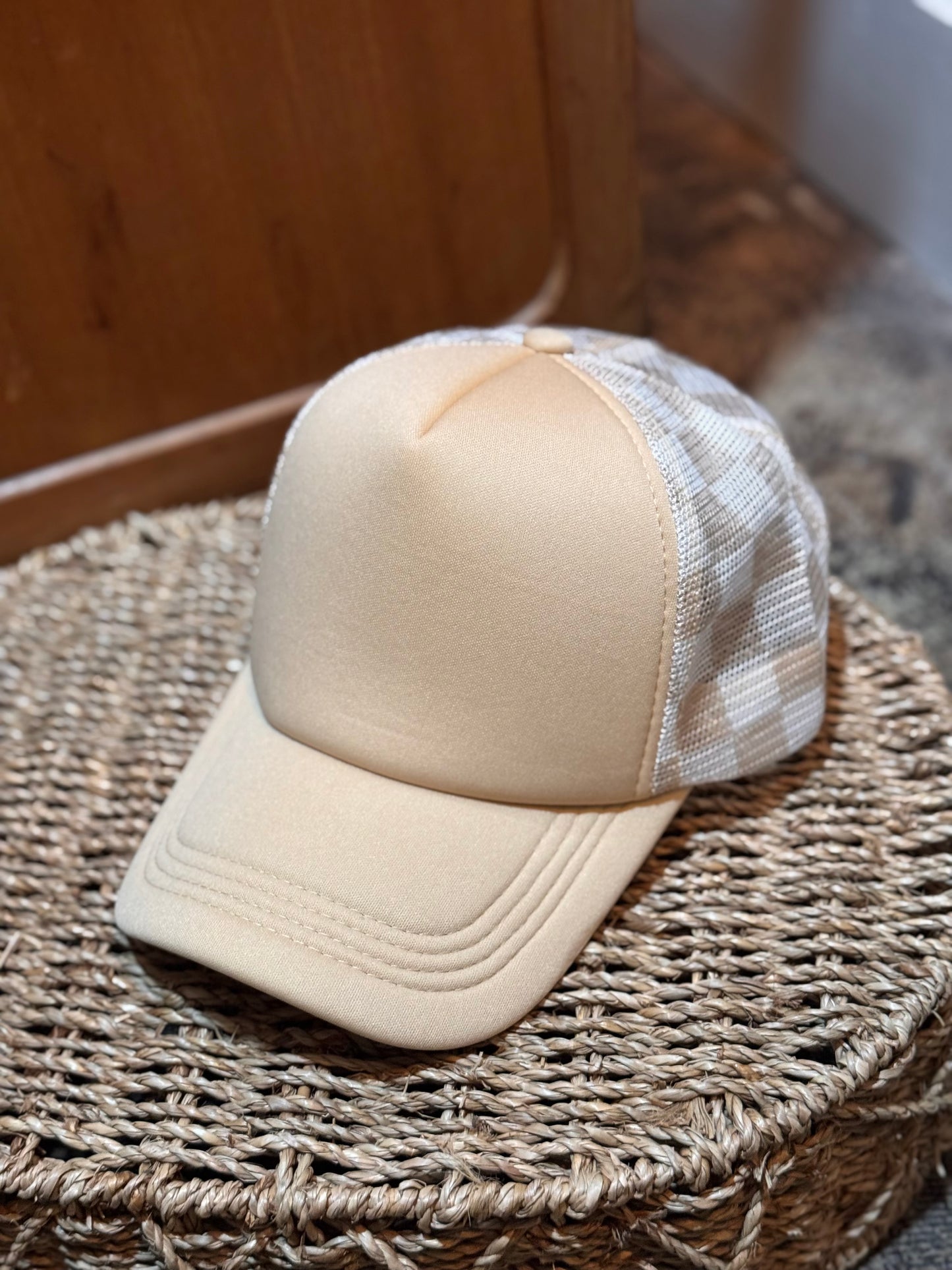 Trucker Hat - Checkered Tan