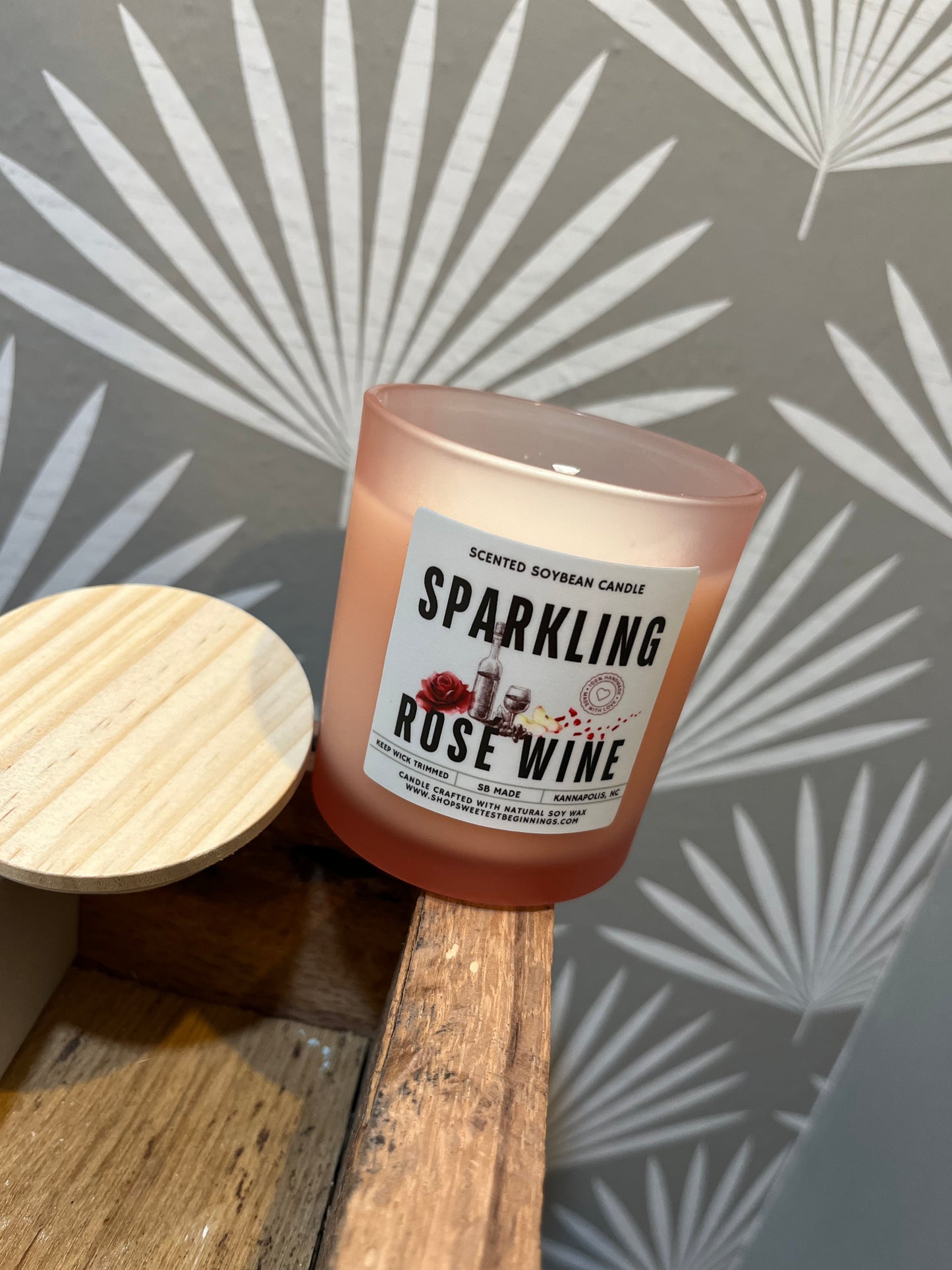 Sparkling Rose’ Wine
