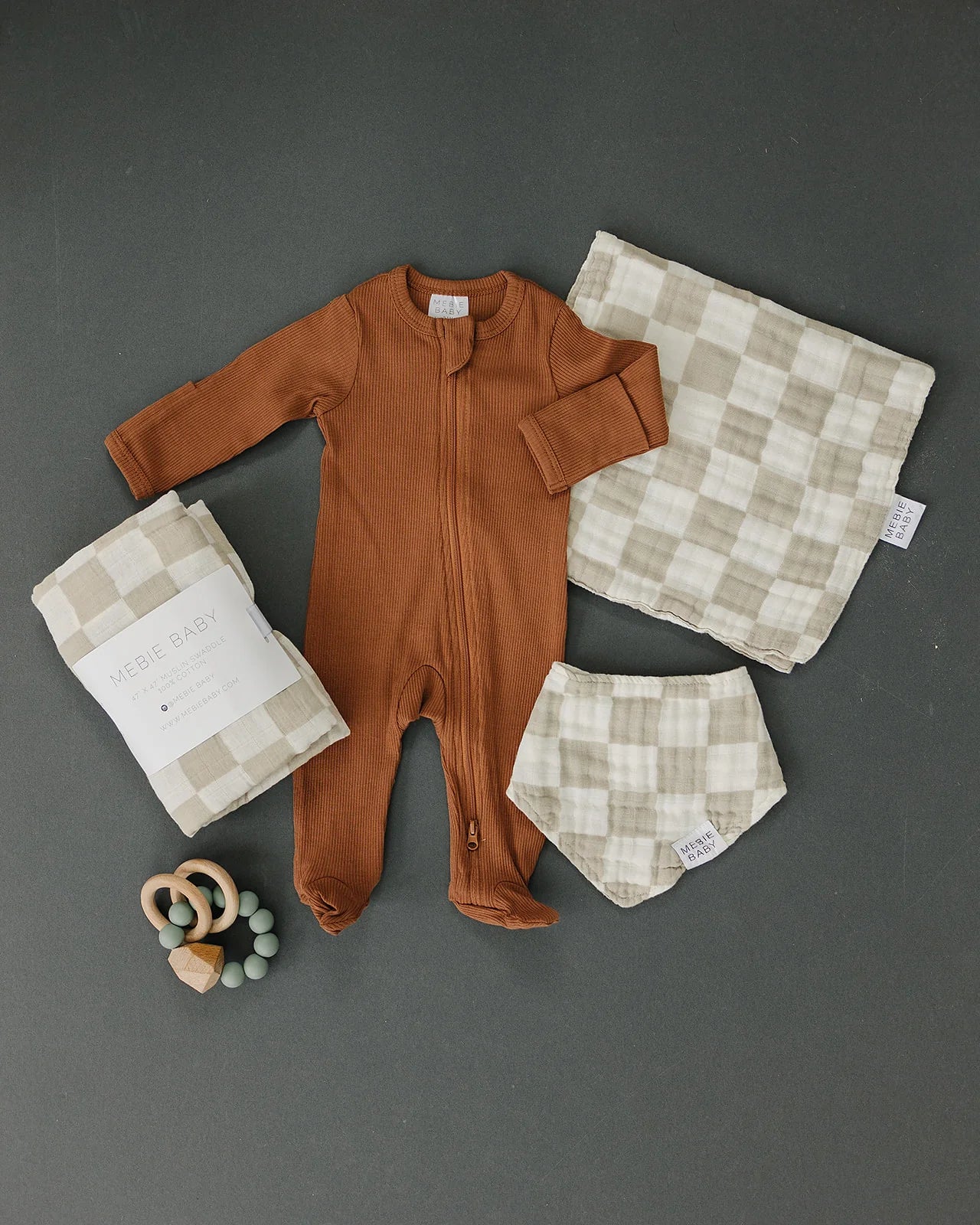 Muslin Bib - Checkered Taupe