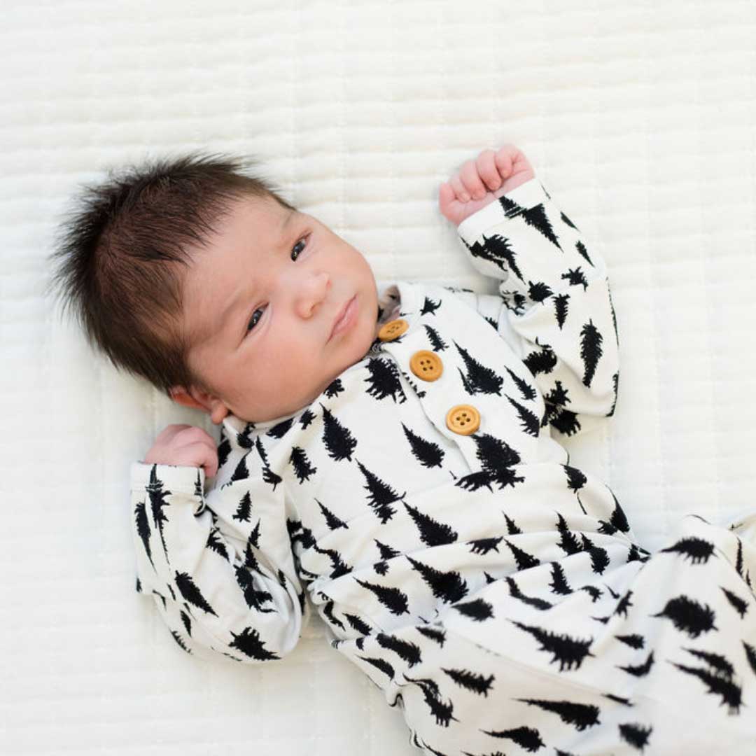 Knotted baby gown - Pine Tree