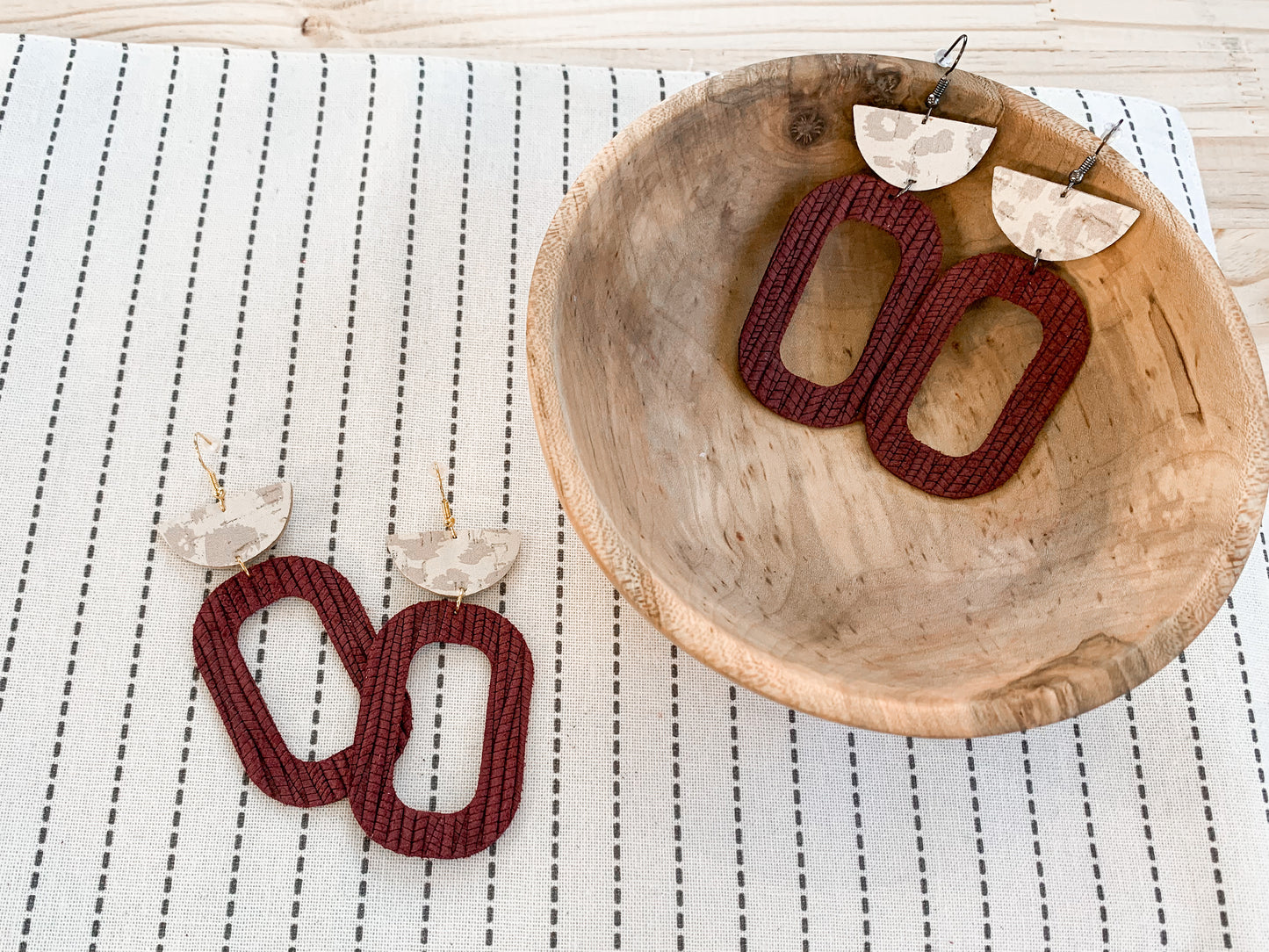 SB Dangling Earrings - Hollow Oval Semi