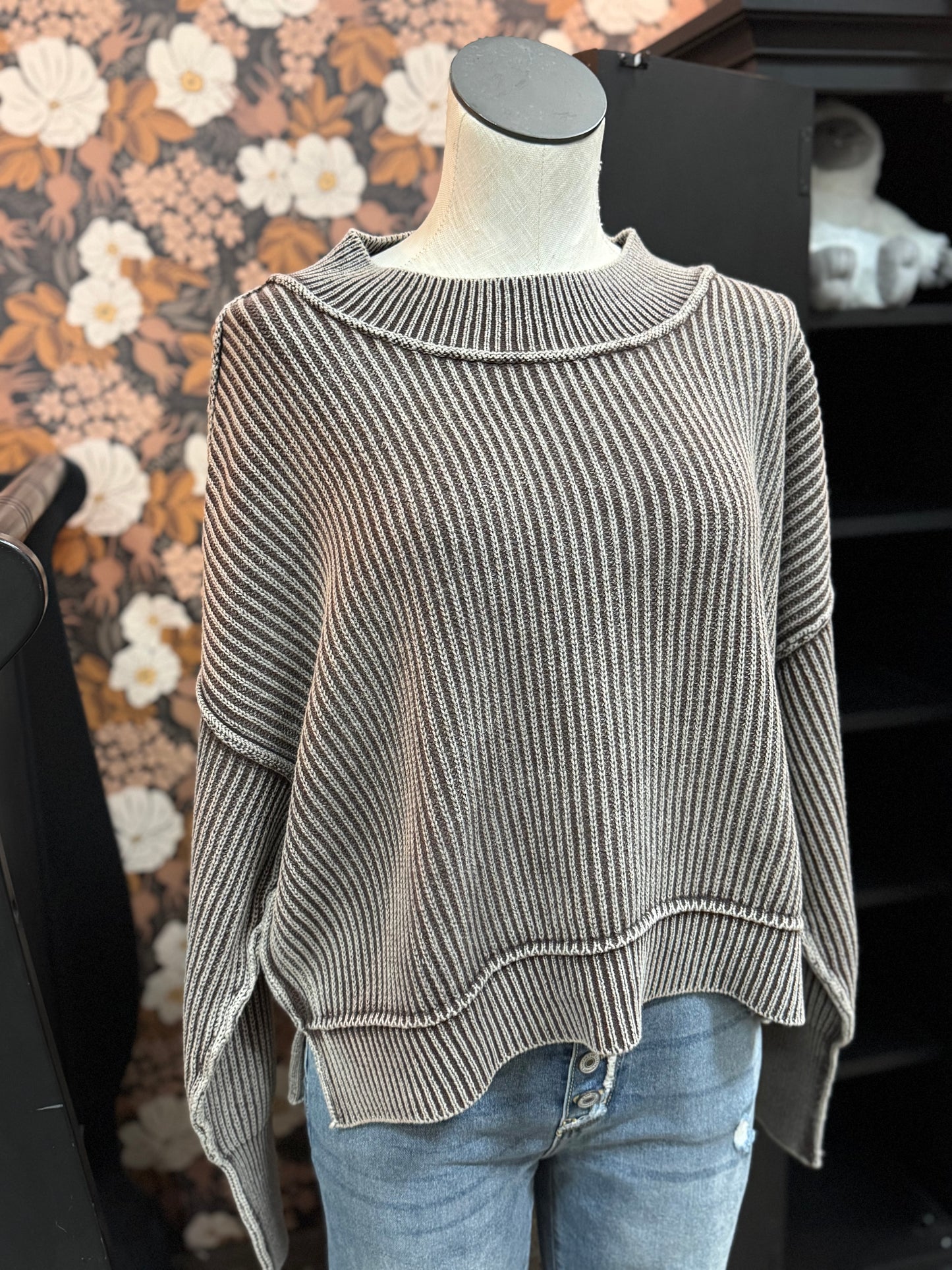 Cropped Sweater - Brown