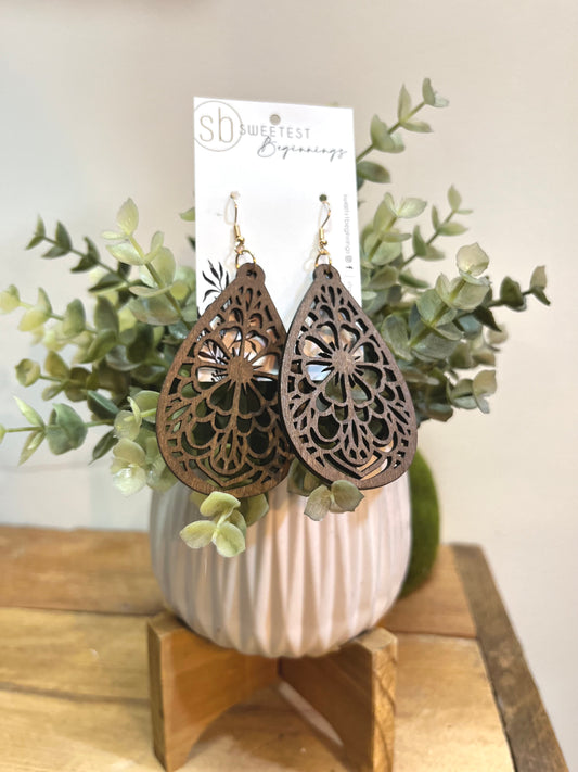 Vintage Carved Earrings - Flower