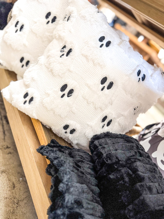 Throw Pillow - Halloween Ghost