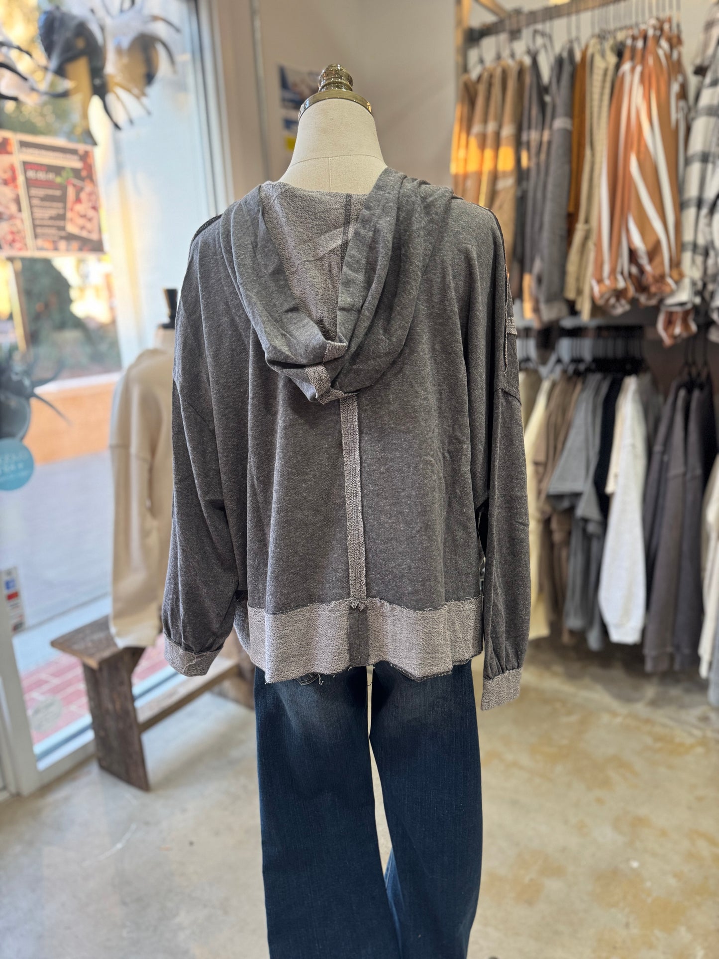 Contrast Trim Slit Raw Hoodie - Black