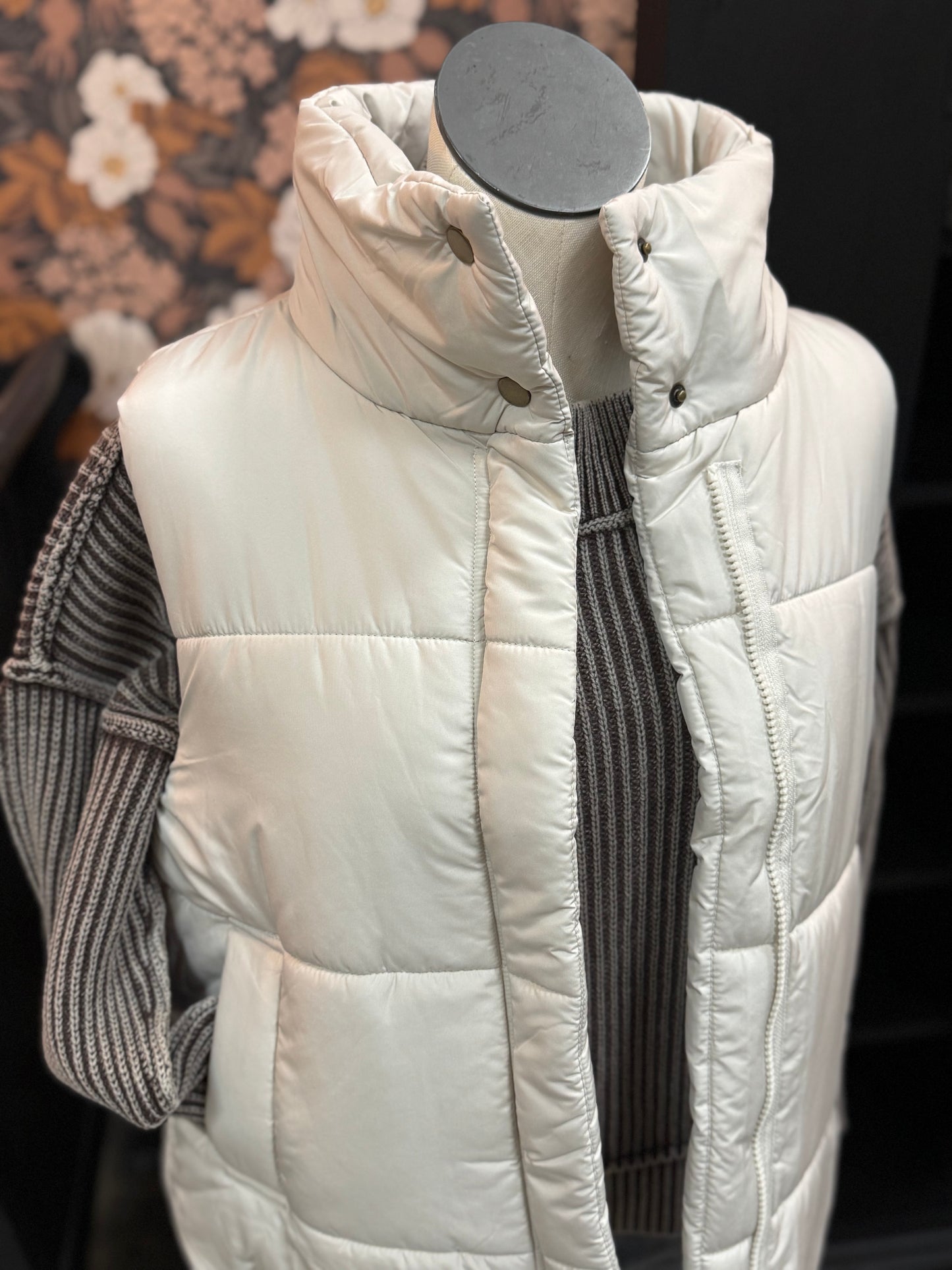 Puffer Vest - Sand Beige