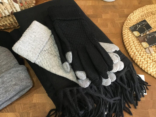 Fleece Lined Gloves - Women's