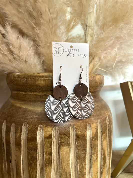 Chunky Cresent Shape Earrings - Leaf