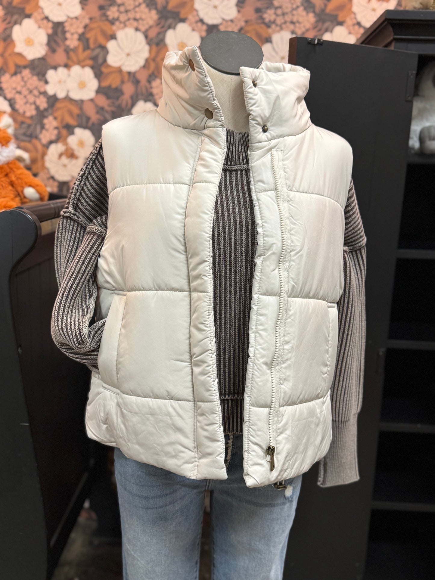 Puffer Vest - Sand Beige