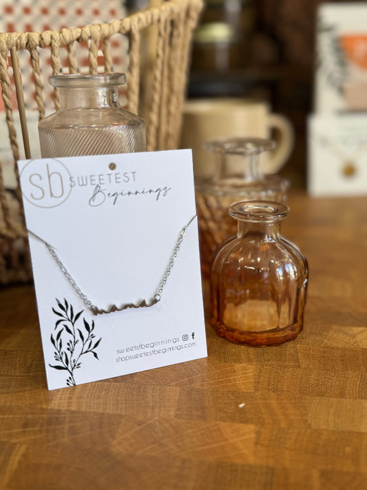 Dainty Mama Necklace - Silver