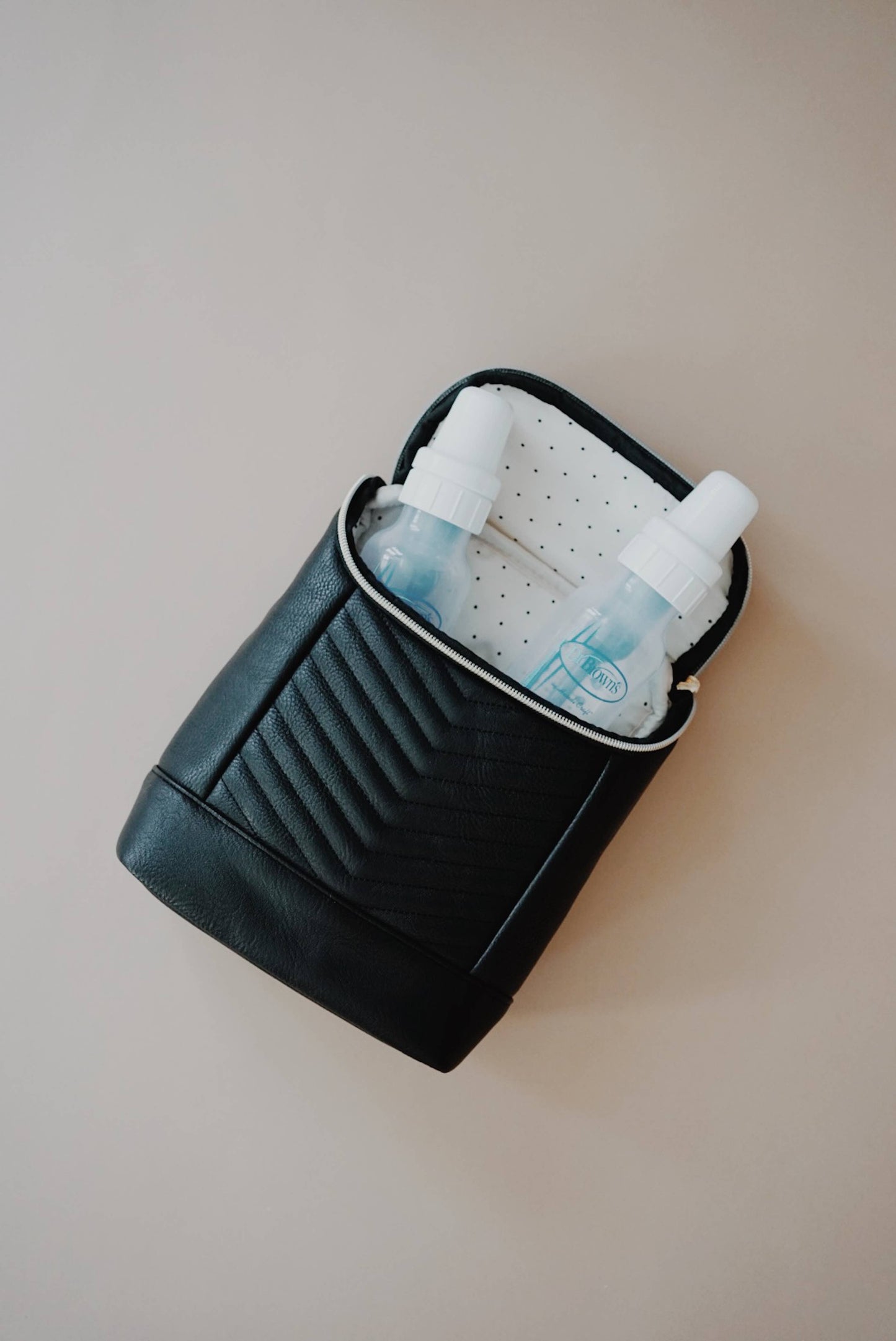 Chill Like A Boss Bottle Bag - Jetsetter Black