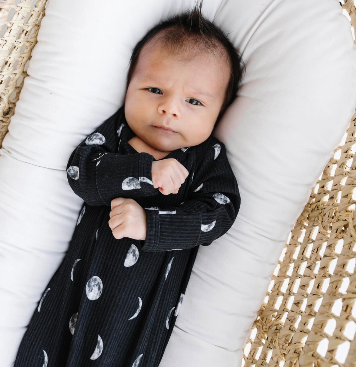 Newborn best sale tie gown